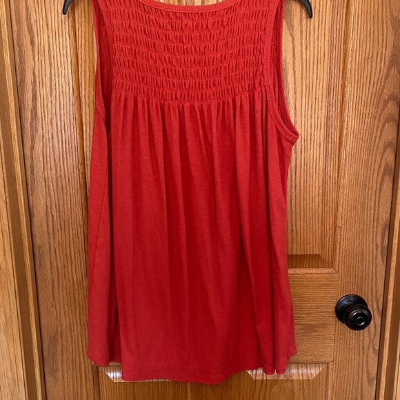 Wonderly Women's Red Sleeveless Tank Top - Picture 4 of 5